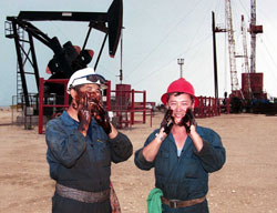 Вітчизняні експерти стверджують, що світовий ринок нафти знаходиться не за тридев'ять земель, а тут - в Казахстані, а якщо бути точніше - в Атирауської області, де розташовані головні комори самого затребуваного нині товару - чорного золота