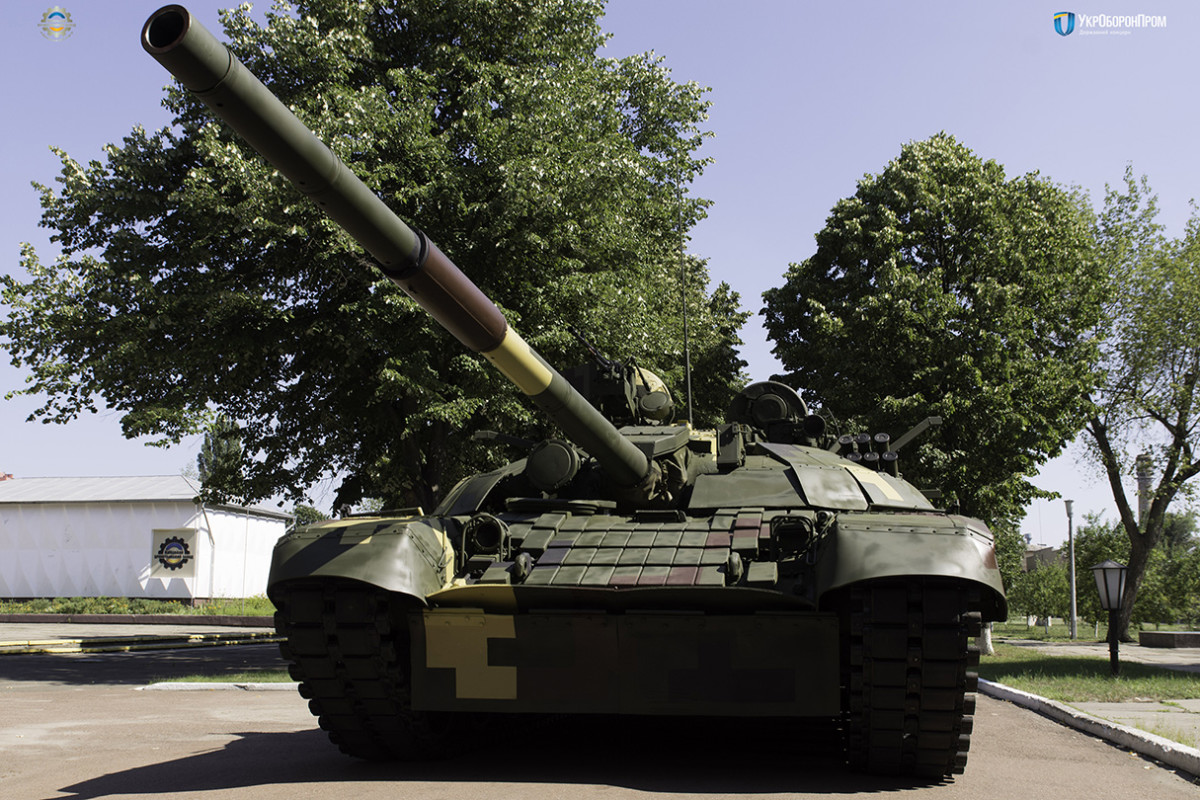 Київський бронетанковий завод покаже на День незалежності України свою новітню розробку - бойовий танк Т-72АМТ