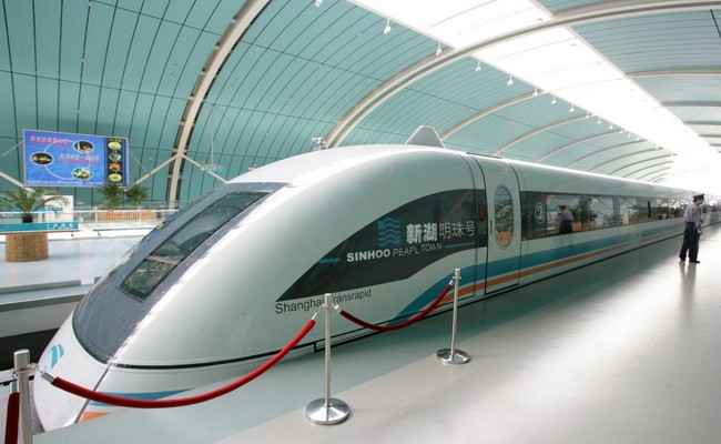 На базі технології EMS побудовані поїзда Transrapid і, зокрема, шанхайський маглев