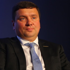 Олександр Данченко, в минулому генеральний директор телекомунікаційного провайдера «Датагруп», в жовтні минулого року був обраний до Парламенту від партії Об'єднання« Самопоміч »