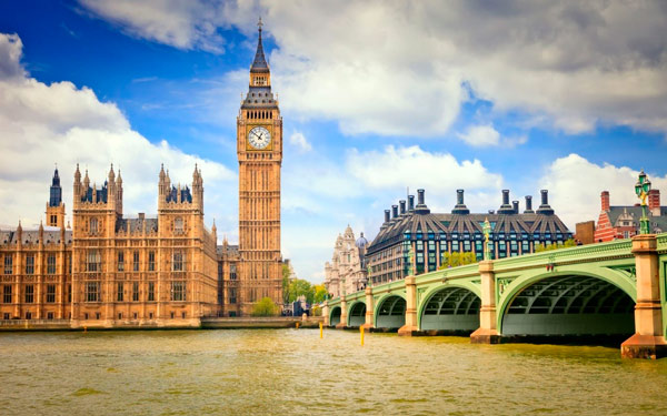 It is thought that Big Ben is a high tower with a very big clock, but that's not really true