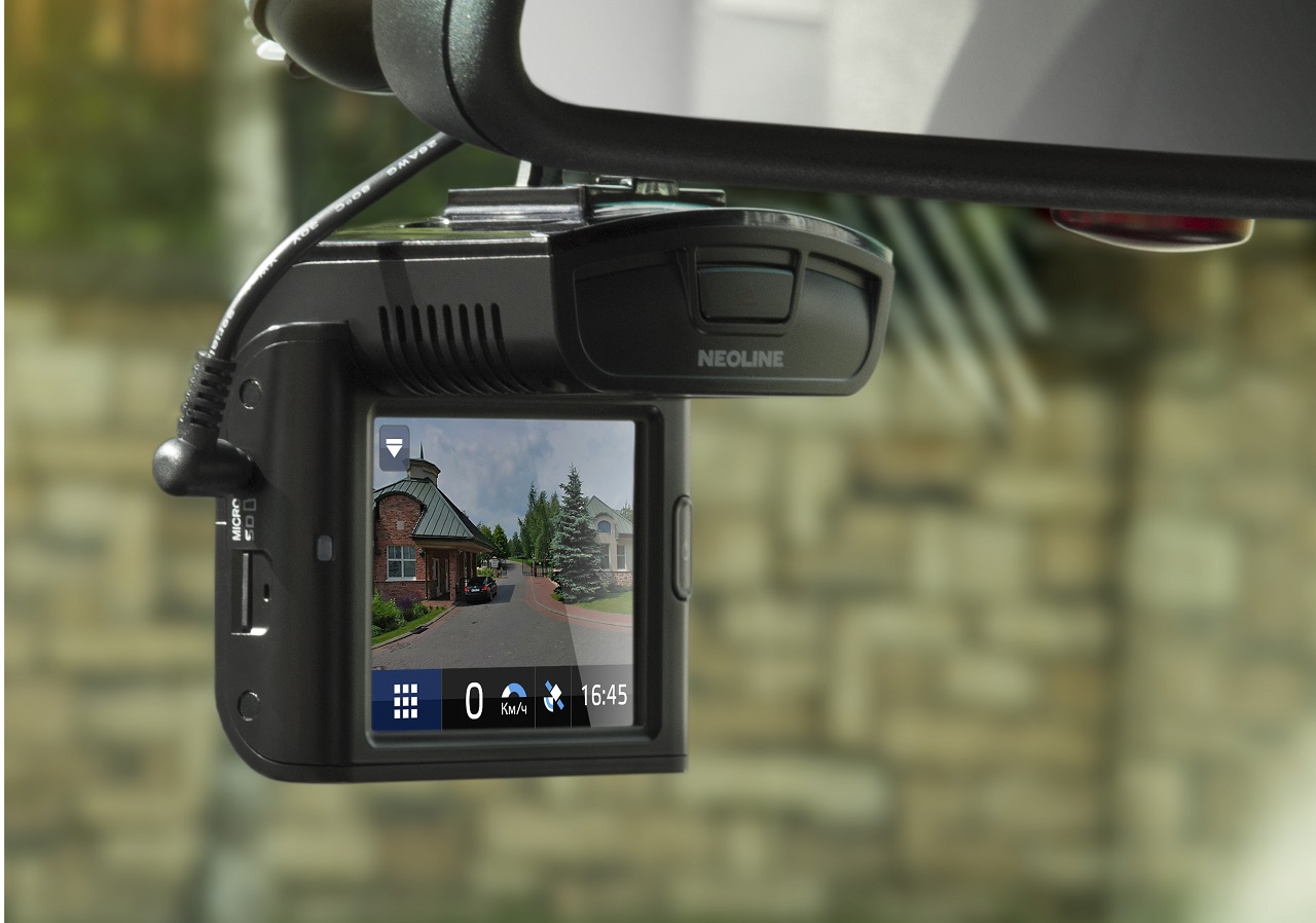 У сучасних автомобільних відеореєстраторів настільки багато опцій, що в них легко заплутатися