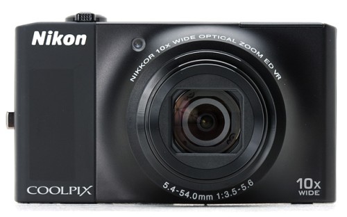 Природно, в   Nikon Coolpix S8000   стабілізація зображення є